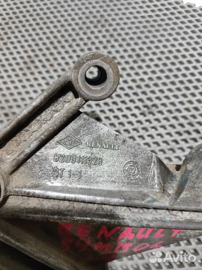 Кронштейн опоры кпп Renault