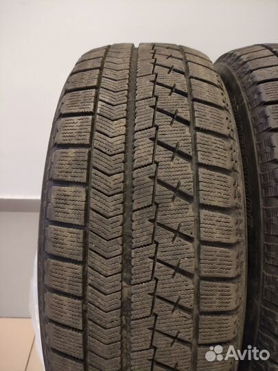 Bridgestone Blizzak VRX 225/60 R17