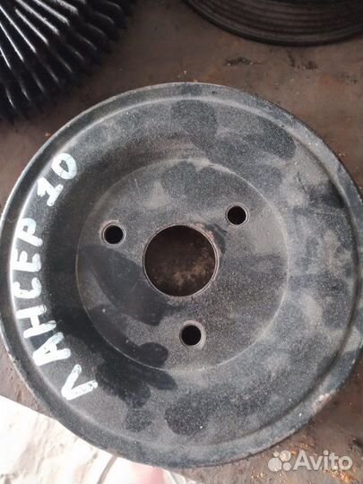 Шкив помпы Mitsubishi Lancer 10 1.8