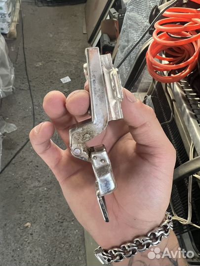 Петли мебельные