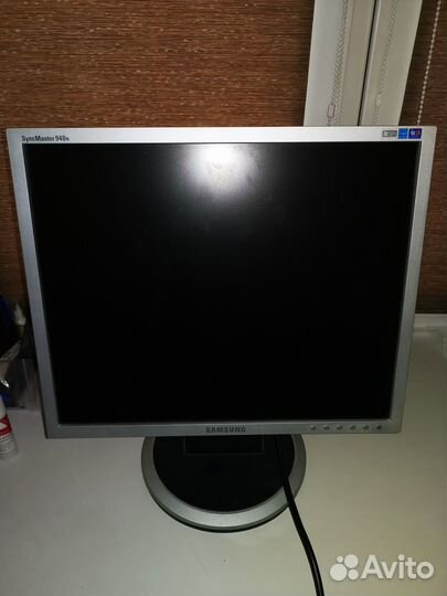 Монитор Samsung 19 SyncMaster 940n