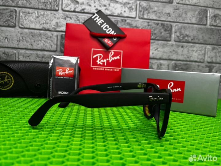 Солнцезащитные очки Wayfarer RB 2440 голубой