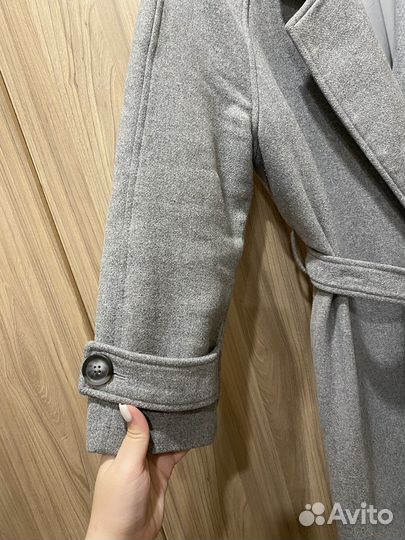 Пальто женское zarina 50 р