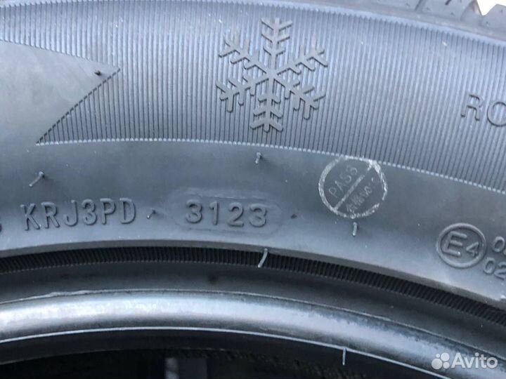 Rockblade Rock 535 215/60 R16 99R