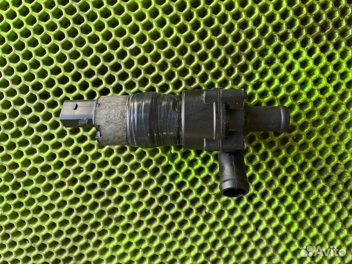 Насос дополнительный для Рassat CC 2008-2017