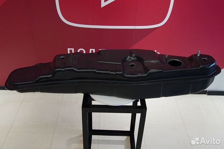 Бак Mitsubishi Pajero 4 из композита бензин