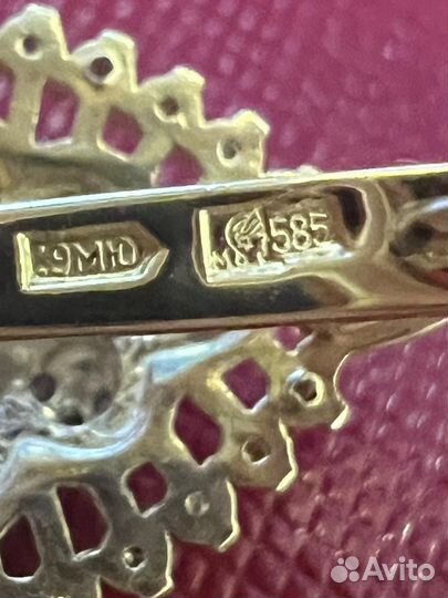 Золотые серьги с бриллиантами