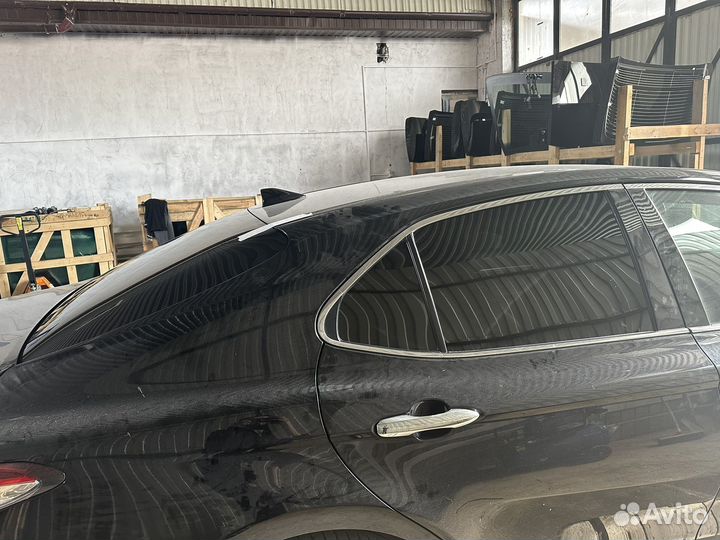 Черные стекла на camry 70