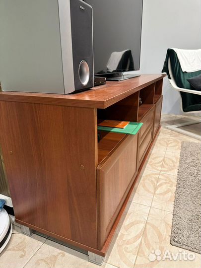 Тумба под телевизор