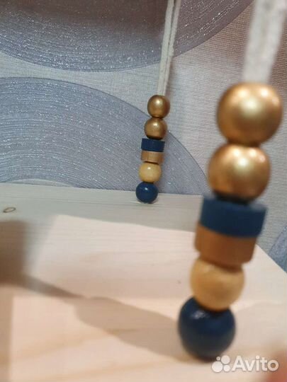 Полка в скандинавском стиле