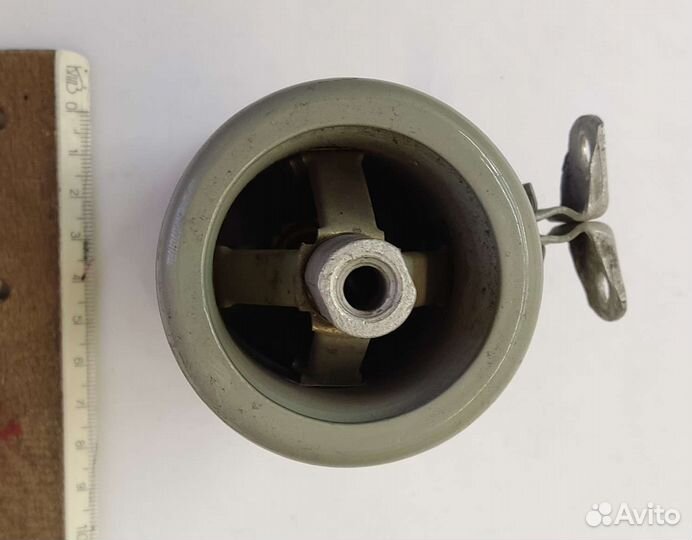 Конденсатор к15у-2-220пФ-20-100квар-10кв