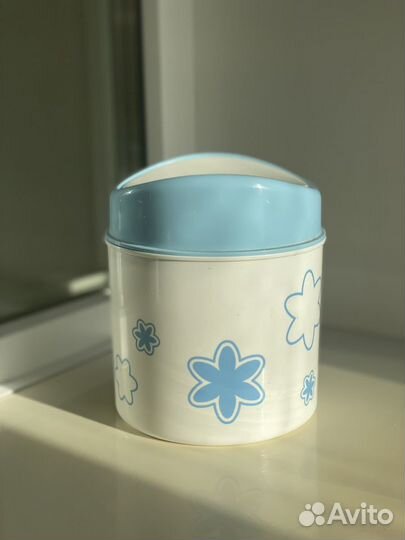 Маленькая мусорка голубая