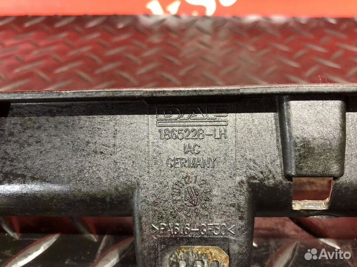 Кронштейн проводки левый Daf XF106