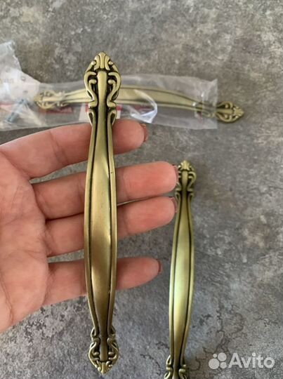 Ручка мебельная