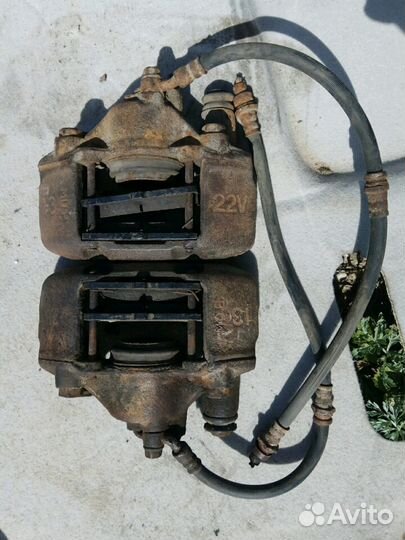 Суппорт тормозной передний Киа Рио 1