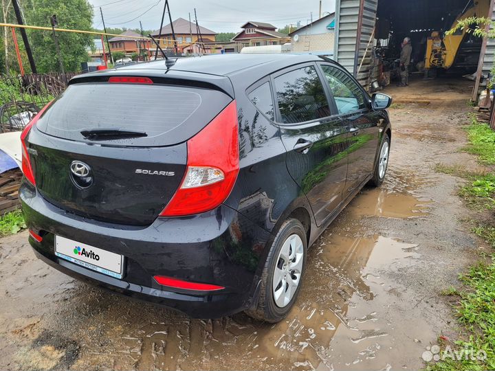 Hyundai Solaris 1.4 AT, 2015, 77 000 км