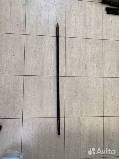 Направляющая стекла переднего левого Mercedes GLB