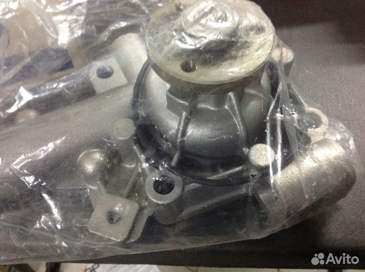 Водяная помпа на Renault trafic 1