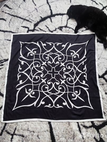 Шелковый платок