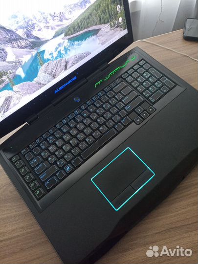 Мощный игровой ноутбук с подсветкой клавиатуры