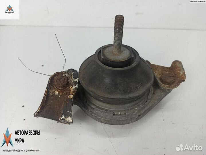 Подушка крепления двигателя Audi 90 89/B3 1988