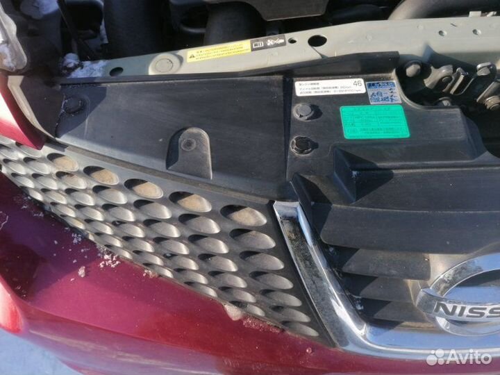 Решетка радиатора Nissan Juke NF15 MR16DDT 2012