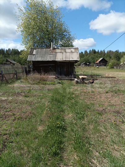 Дом 30 м² на участке 25 сот.