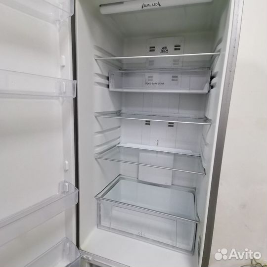 Холодильник ariston