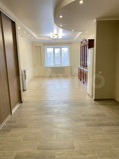 2-к. квартира, 72 м², 3/14 эт.