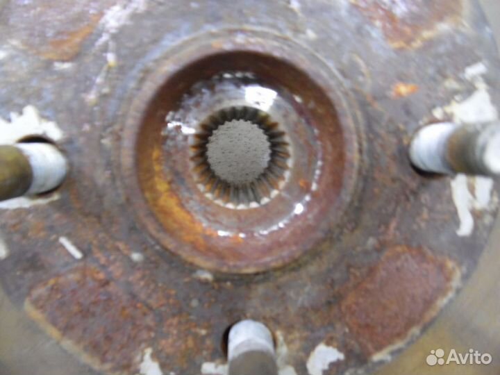 Кулак поворотный передний правый Lifan Solano 2010