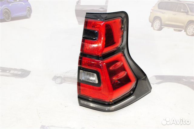 Фонарь задний правый Toyota Land Cruiser Prado 150