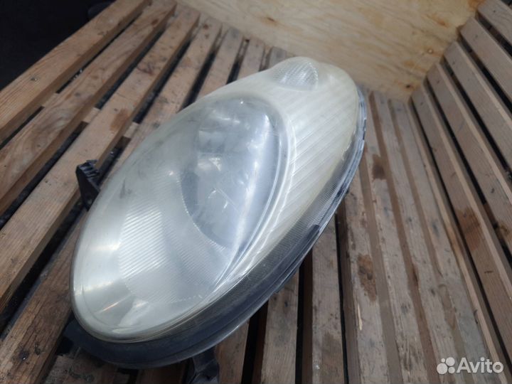 Фара правая Nissan March 2000 89029245