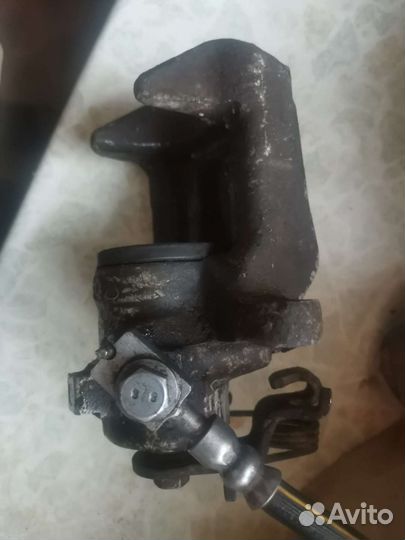 Левый и правый супорт ауди а6 с5 /пасад б5