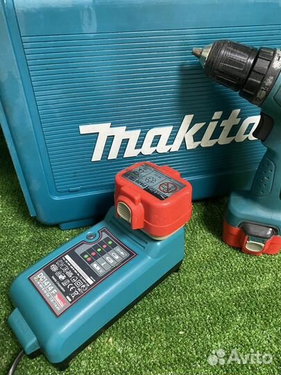 Шуруповерт makita 6261D