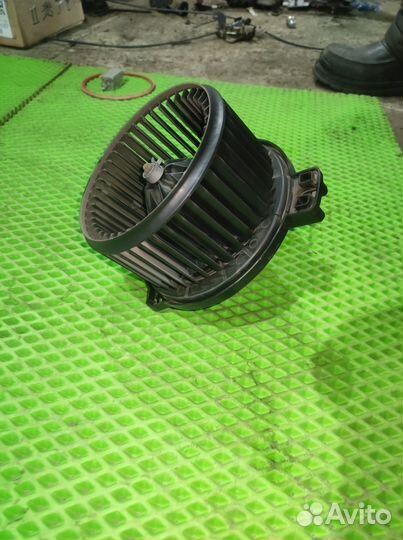 Моторчик печки Kia Rio