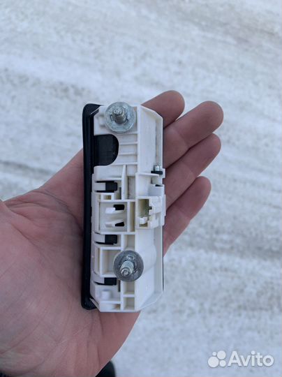 Кнопка открывания двери багажника Touareg NF