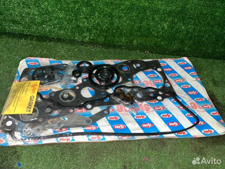 Ремкомплект двс Mitsubishi Pajero L044G 4D56