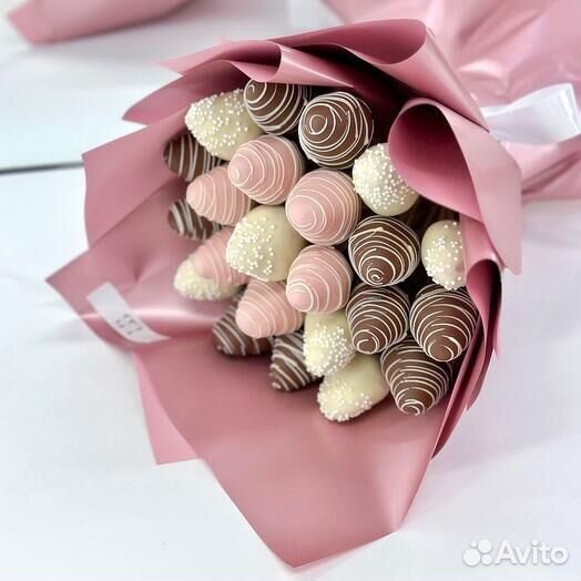 Клубника в шоколаде вкусный букет