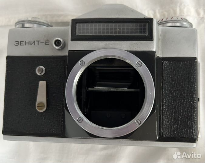 Плёночный фотоаппарат Зенит Е в чехле