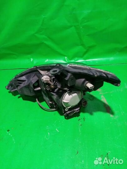 Передняя правая фара Nissan Murano