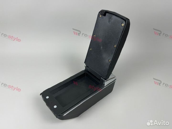 Бардачок подлокотник Honda Fit 14-20 Тип 1 S2471