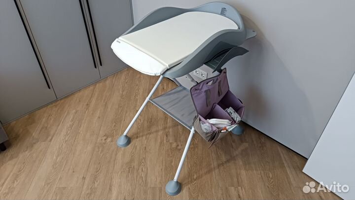 Пеленальный столик с ванночкой и сумкой beaba