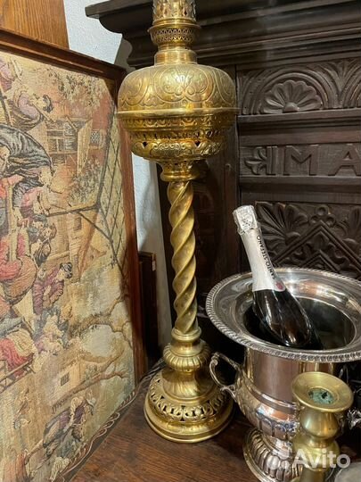 Старинная лампа