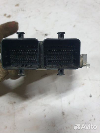 Блок управления двигателем эбу Hyundai Solaris HCR