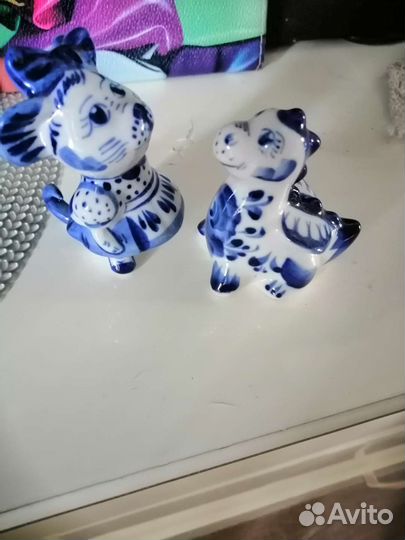 Статуэтки, гжель