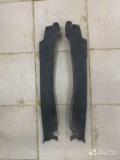 Пыльник переднего крыла Subaru Outback B14