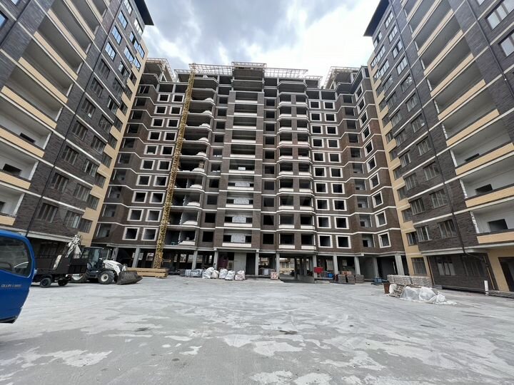 2-к. квартира, 65 м², 7/14 эт.