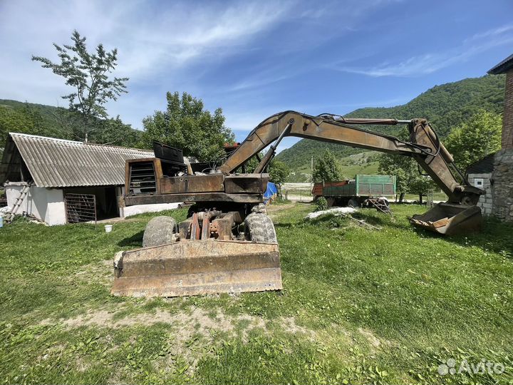 Экскаватор