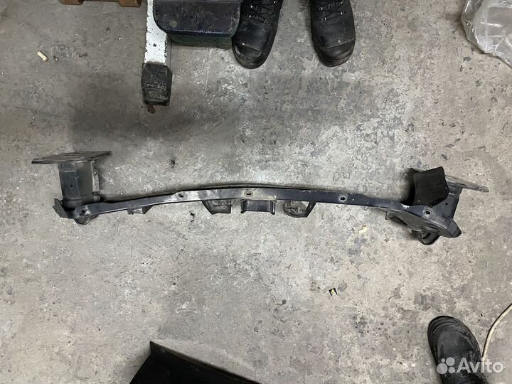 Усилитель переднего бампера аутлендер xl 2