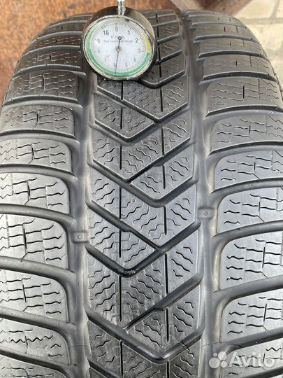 Pirelli Winter Sottozero 3 255/35 R19